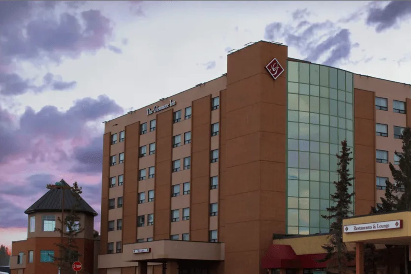The Glenmore Inn &amp; Convention Centre at dusk